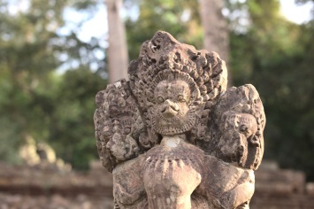 Skulptur im Wat Ta Phrom